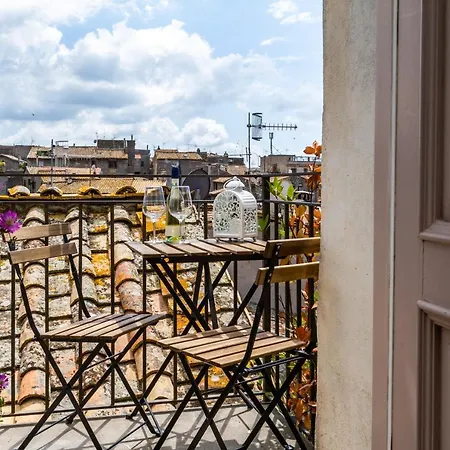 Alojamento de Acomodação e Pequeno-almoço La Del Borgo 3*