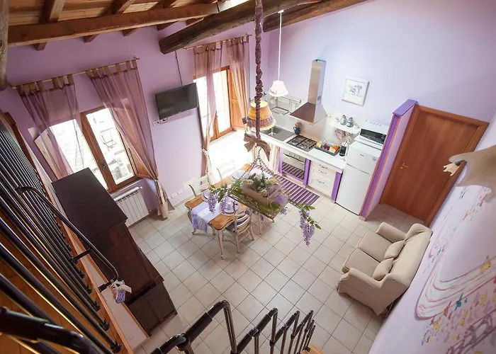 La Del Borgo Alojamento de Acomodação e Pequeno-almoço 4*